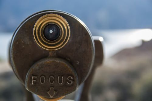 Telescope with word: Focus